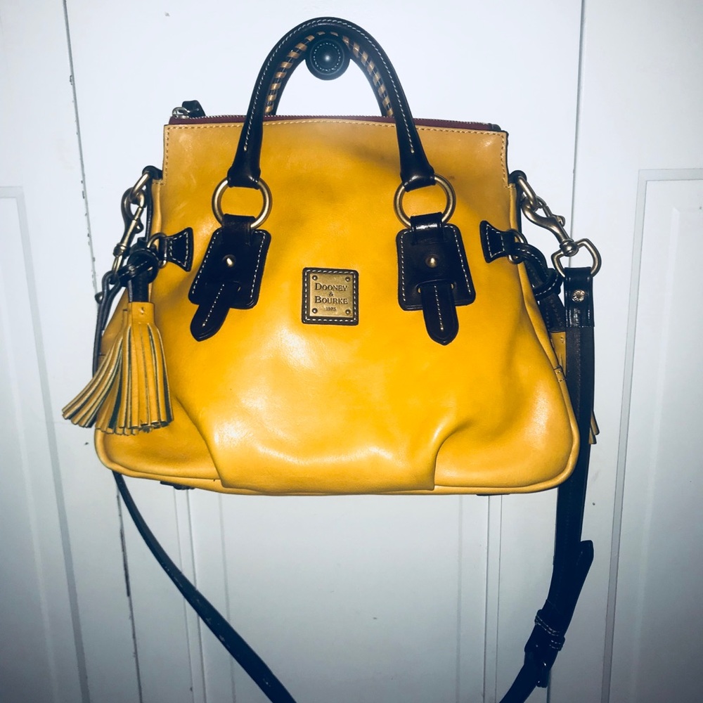 Dooney & Bourke Purse/ handbag/ satchel